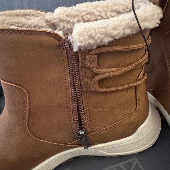 Eddie Bauer Tan Ladies Winter Boots - Picture 5 of 6
